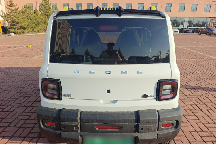 吉利银河 2025款 210km 熊猫骑士车身外观6