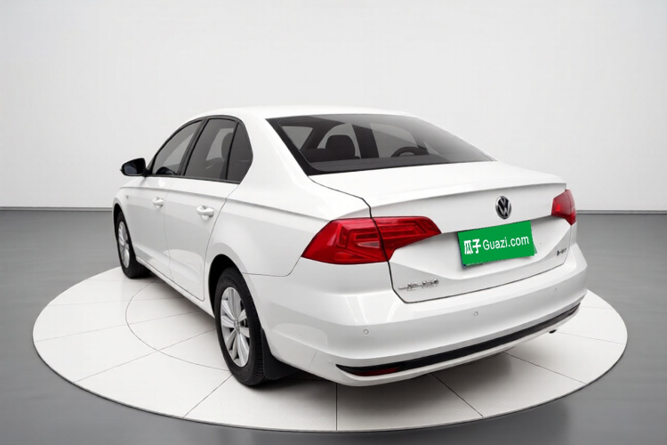 大众 宝来 2018款 1.5L 自动时尚型车身外观5