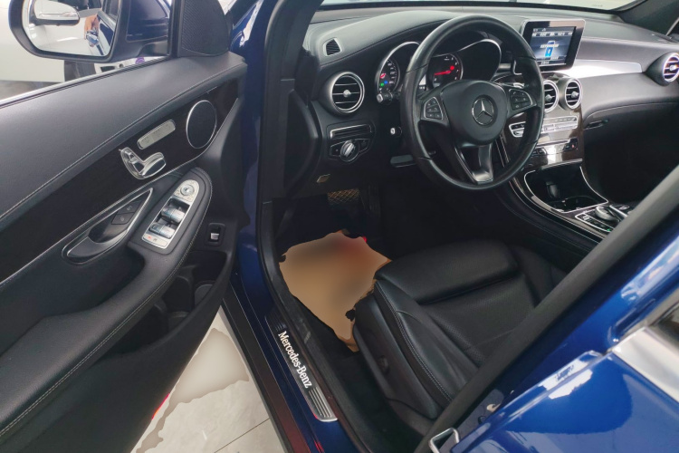 奔驰GLC 2019款 GLC 260 L 4MATIC 动感型中控内饰20