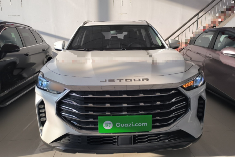 捷途X70 PLUS 2021款 1.5T 手动林 5座车身外观2