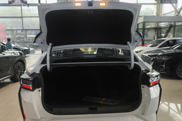 东风风神 奕炫 2024款 1.5L 自动劲速版局部细节23