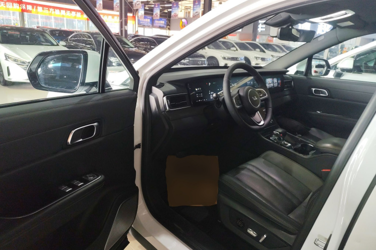 理想汽车 理想ONE 2020款 增程6座版中控内饰20