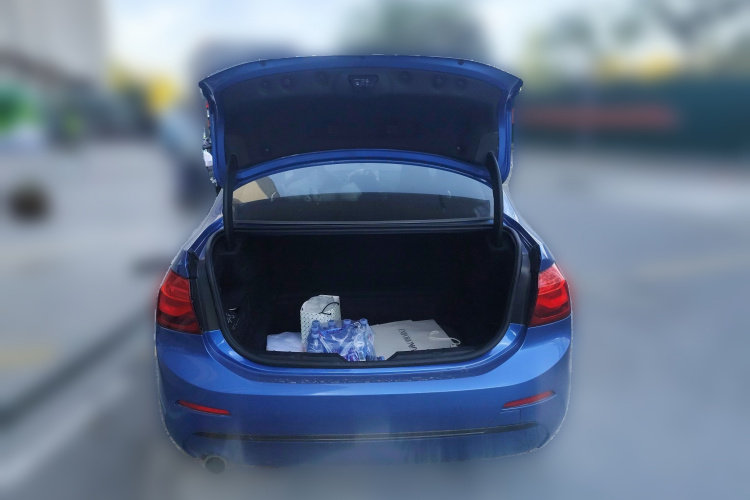 宝马1系 2018款 改款 118i 运动型局部细节23