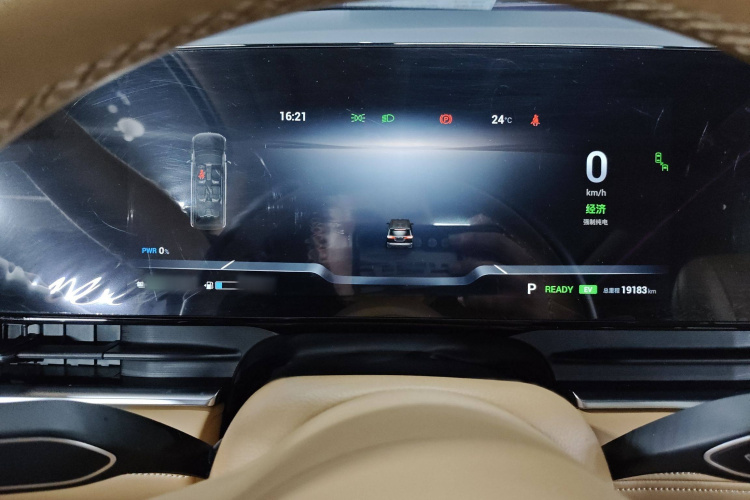 岚图汽车 岚图梦想家 2024款 PHEV 超长续航尊贵版局部细节14