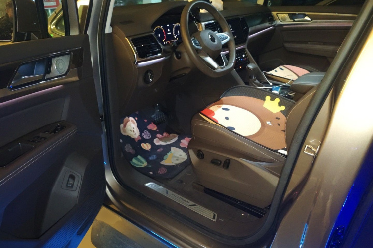 大众 威然 2020款 330TSI 豪华版中控内饰20