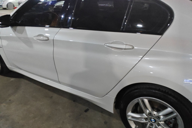 宝马1系 2021款 改款 120i M运动曜夜版车身外观6003