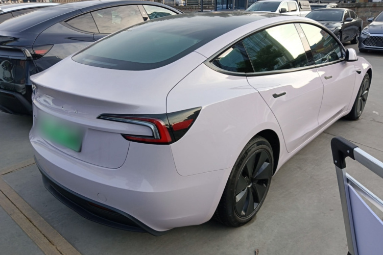特斯拉 Model 3 2023款 后轮驱动版车身外观6005