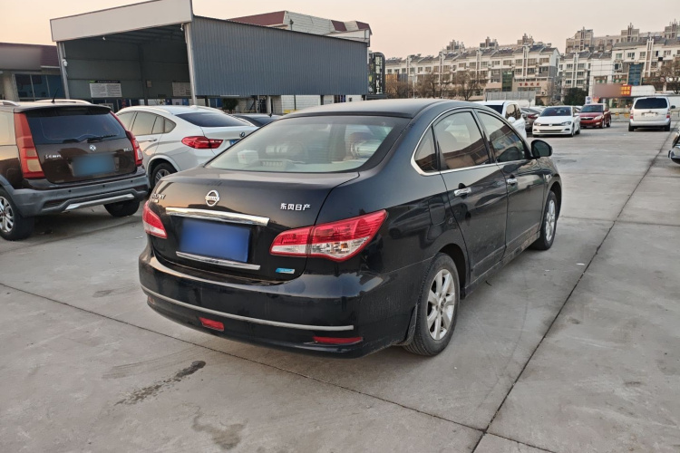 日产 轩逸 2012款 经典 1.6XE 手动舒适版车身外观6005