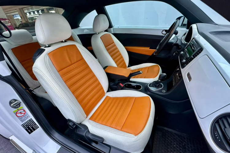 大众 甲壳虫 2014款 1.4TSI 时尚型局部细节41