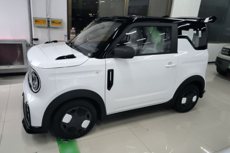 吉利银河 2025款 210km 熊猫卡丁车身外观4