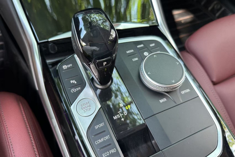 宝马3系 2021款 改款二 320Li M运动套装局部细节18