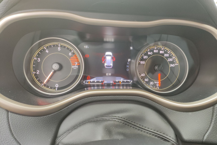 Jeep 自由光 2017款 2.0L 优越版局部细节14