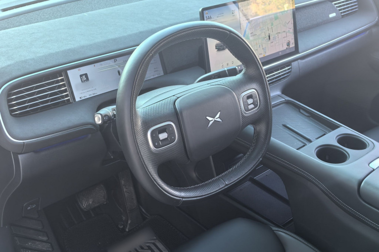 小鹏G6 2023款 755 超长续航 Pro中控内饰7003