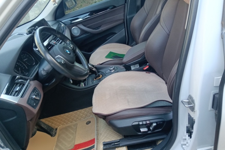 宝马X1 2021款 sDrive25Li 领先型中控内饰19