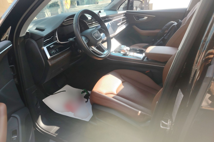 奥迪Q7 2022款 55 TFSI quattro S line运动型中控内饰19