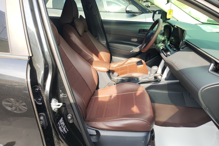 丰田 锋兰达 2023款 2.0L CVT精英版局部细节41