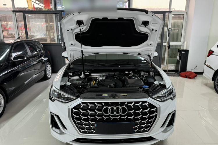 奥迪Q3 2024款 35 TFSI 时尚动感型车身外观6012
