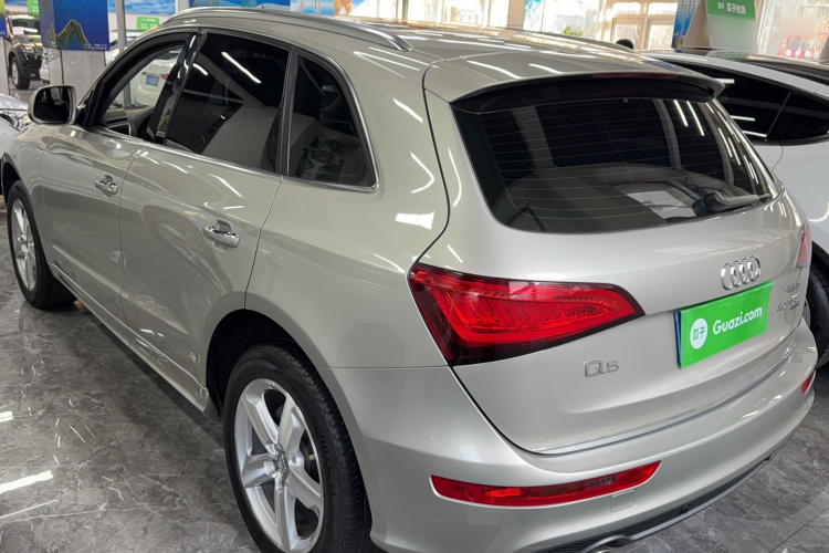 奥迪Q5 2017款 Plus 40 TFSI 进取型车身外观6005