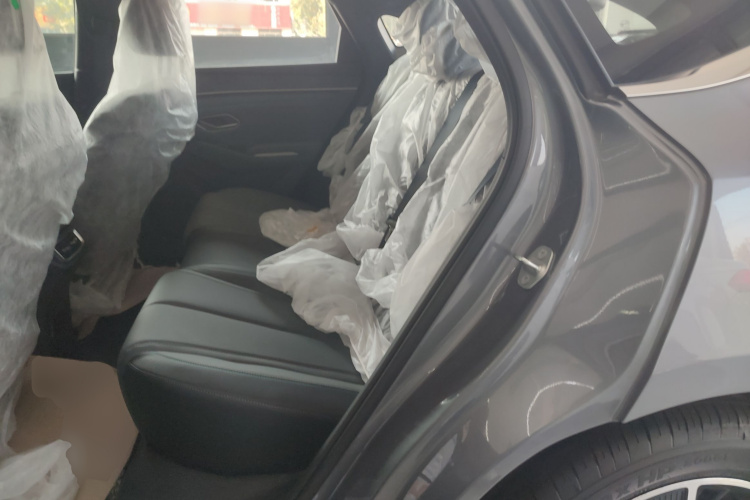 比亚迪 秦L 2024款 DM-i 120KM超越型中控内饰21