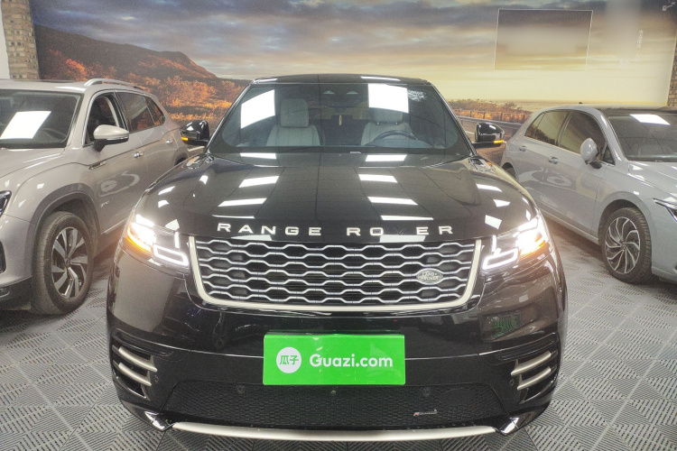 路虎 揽胜星脉 2022款 250PS 熠金珍藏版车身外观2