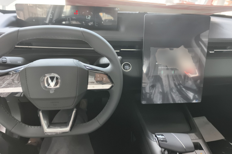 长安 逸动 2025款 蓝鲸 1.5T 500Bar尊贵型中控内饰12