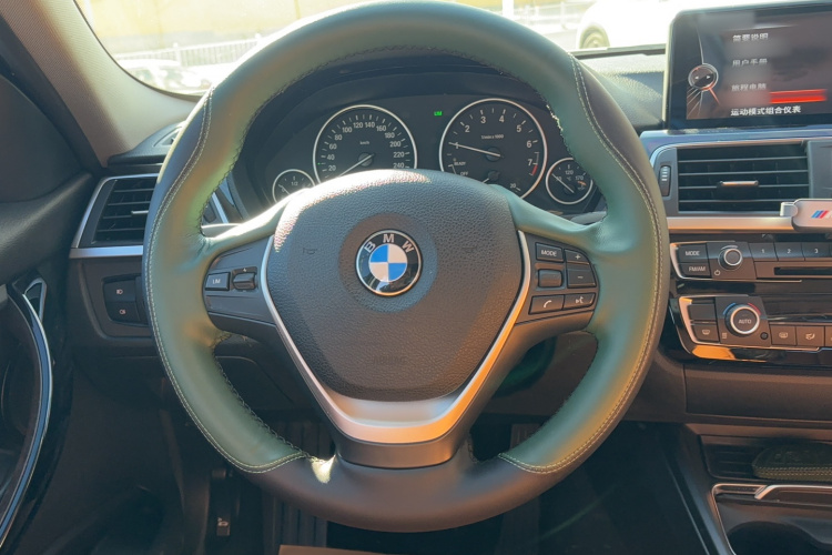 宝马3系 2016款 320Li 进取型局部细节13