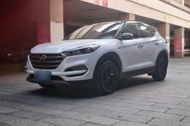 现代 途胜 2018款 1.6T 双离合两驱15周年特别版