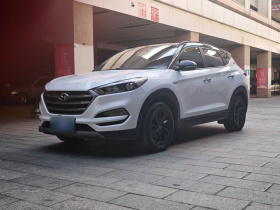 现代 途胜 2018款 1.6T 双离合两驱15周年特别版