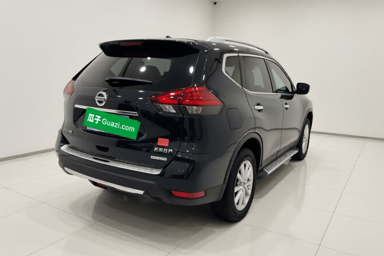 日产 奇骏 2019款 2.0L CVT舒适版 2WD车身外观7