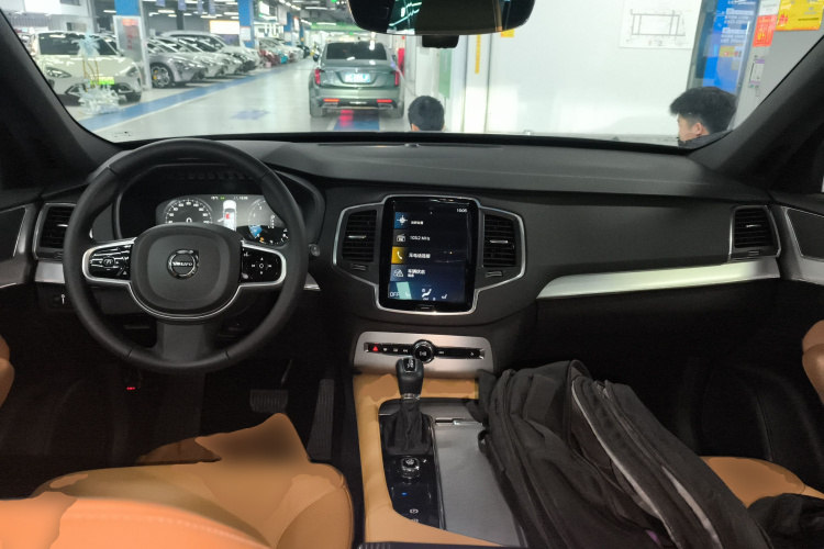 沃尔沃XC90 2019款 T5 智逸版 7座 国V中控内饰12