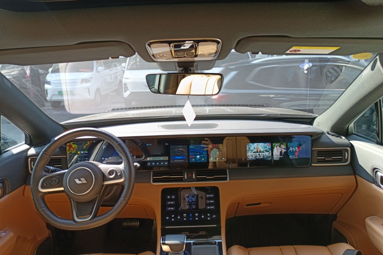 理想汽车 理想ONE 2020款 增程6座版中控内饰7002