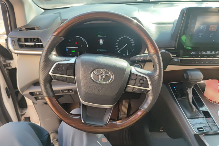 丰田 赛那SIENNA 2021款 2.5L混动 舒适版局部细节13