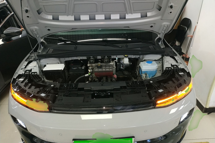 零跑汽车 零跑B01 2025款 650激光雷达版机舱底盘24