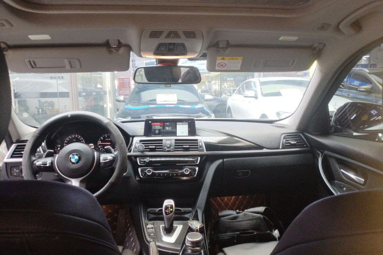 宝马3系 2018款 320Li 领先型M运动套装中控内饰22