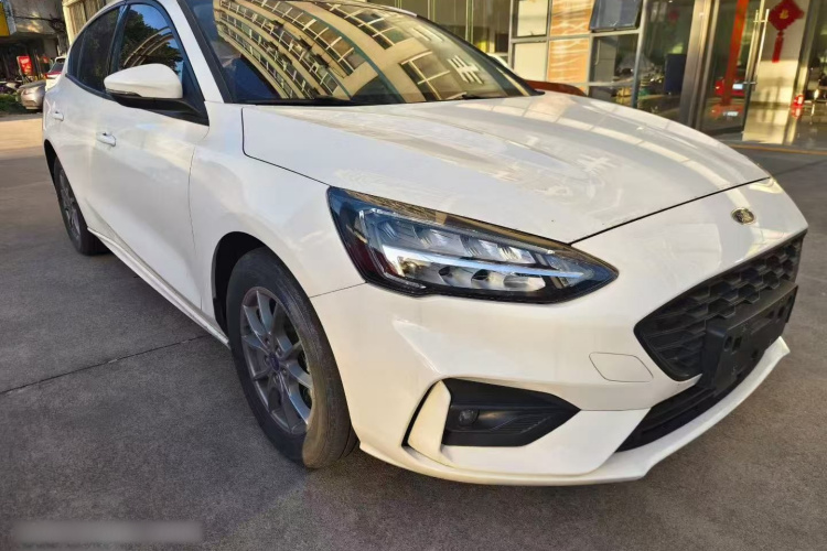 福特 福克斯Active 2021款 EcoBoost 180 自动劲潮型车身外观6002