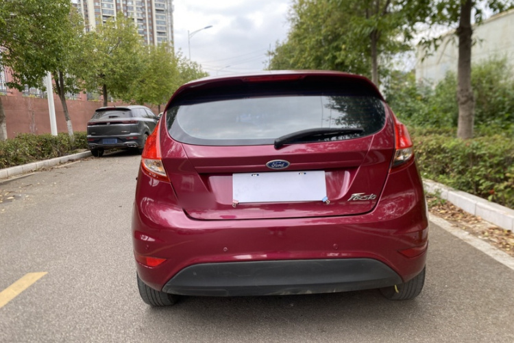 福特 嘉年华 2013款 两厢 1.5L 自动时尚型车身外观6001