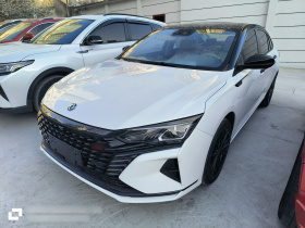 东风风神 奕炫MAX 2023款 1.5T 超酷潮爸版