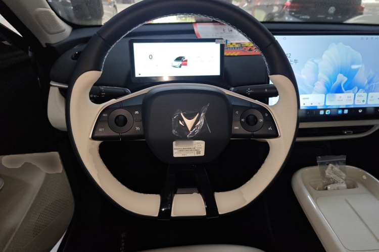 ARCFOX极狐 极狐T1 2025款 425 PLUS中控内饰13