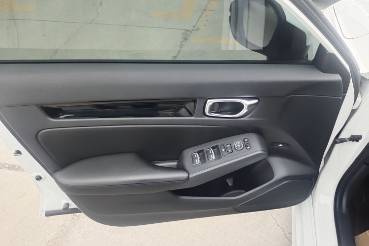 本田 思域 2022款 240TURBO CVT劲动版中控内饰7013