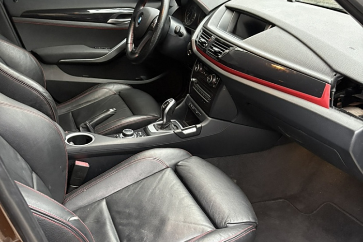 宝马X1 2014款 sDrive18i 运动设计套装中控内饰7004