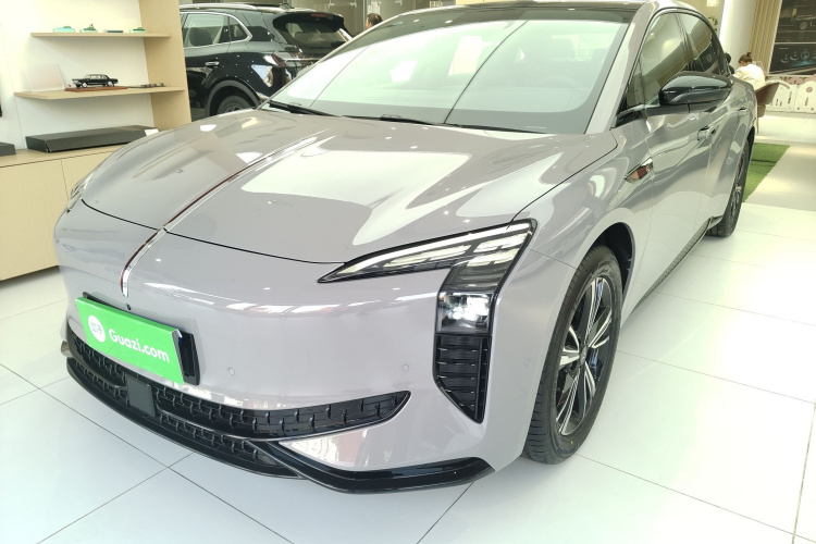 红旗EH7 2025款 600 智选版车身外观1