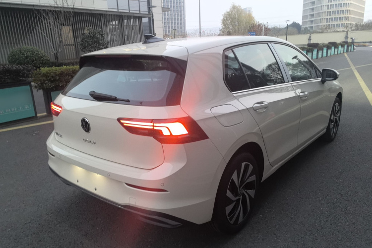 大众 高尔夫 2025款 改款 300TSI R-Line车身外观6003