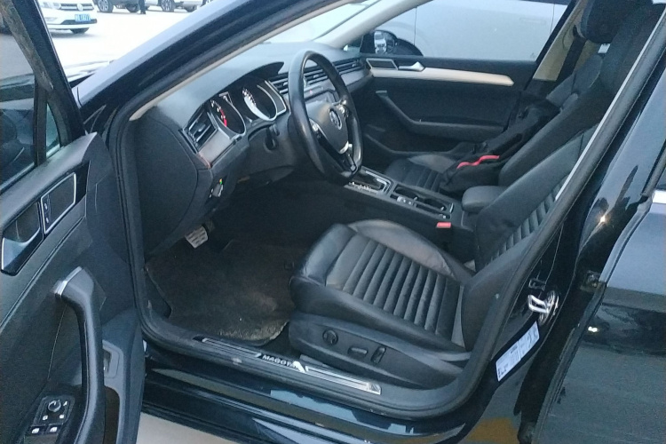 大众 迈腾 2018款 330TSI DSG 领先型中控内饰20
