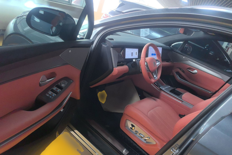 比亚迪 唐L 2025款 DM 200KM四驱激光雷达旗舰型中控内饰20