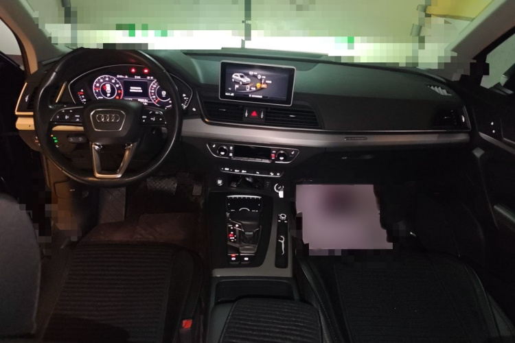 奥迪Q5L 2020款 改款 40 TFSI 荣享时尚型中控内饰7002