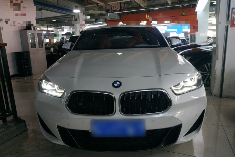 宝马X2 2020款 sDrive25i 尊享型M运动套装车身外观2