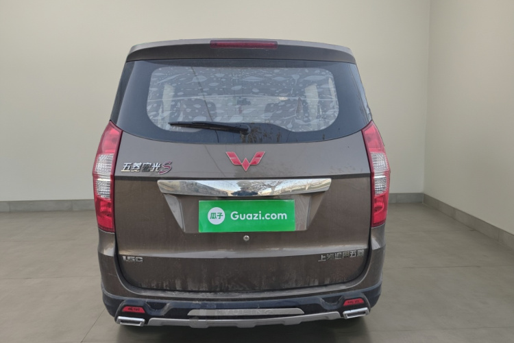 五菱汽车 五菱宏光 2014款 1.5L S舒适型车身外观6