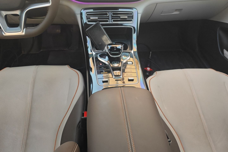 比亚迪 秦PLUS 2023款 冠军版 DM-i 120KM卓越型局部细节18