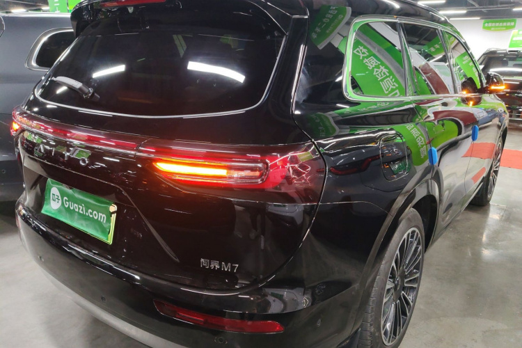 鸿蒙智行 问界M7 2024款 1.5T 智驾四驱Ultra版 6座车身外观6005