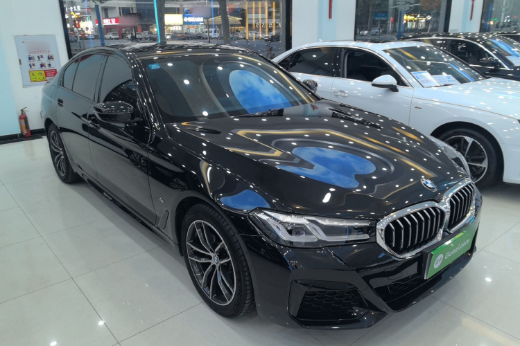 宝马5系(进口) 2022款 改款二 525i M运动套装车身外观3